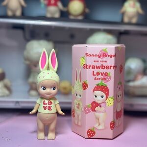 Sonny Angel Strawberry Love Series - Rabbit